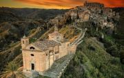 La Regione Calabria sostiene la candidatura di Badolato a borgo dei borghi