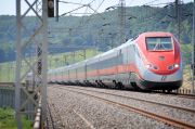 Sabotaggio sulla rete ferroviaria calabrese: cavi tranciati, treni in tilt e indagini in corso Calabria