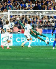 NATIONS LEAGUE — Orgoglio e Cuore Azzurro a Saint-Denis: Bastoni risponde ad Olise, Italia-Francia finisce 1-1